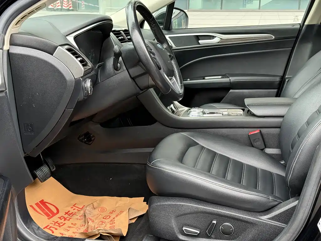 Ford Mondeo — миниатюра 25