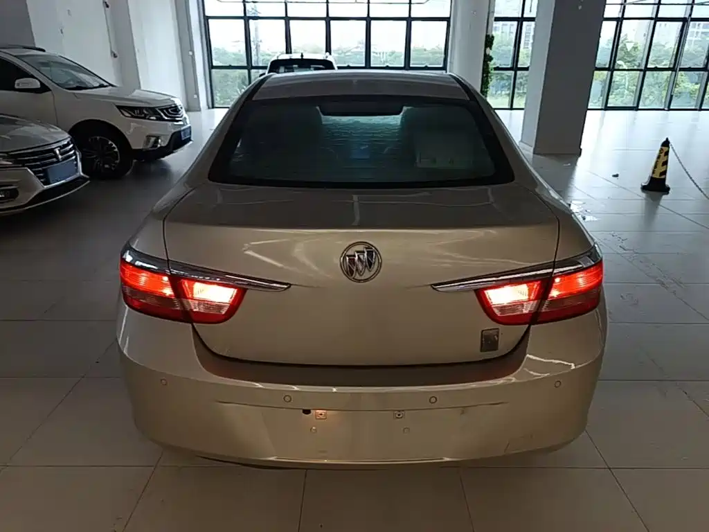 Buick Excelle — миниатюра 6