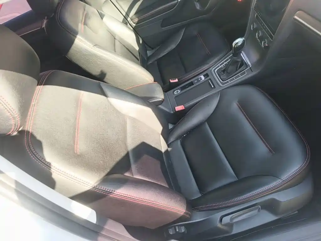 Volkswagen Golf — миниатюра 25