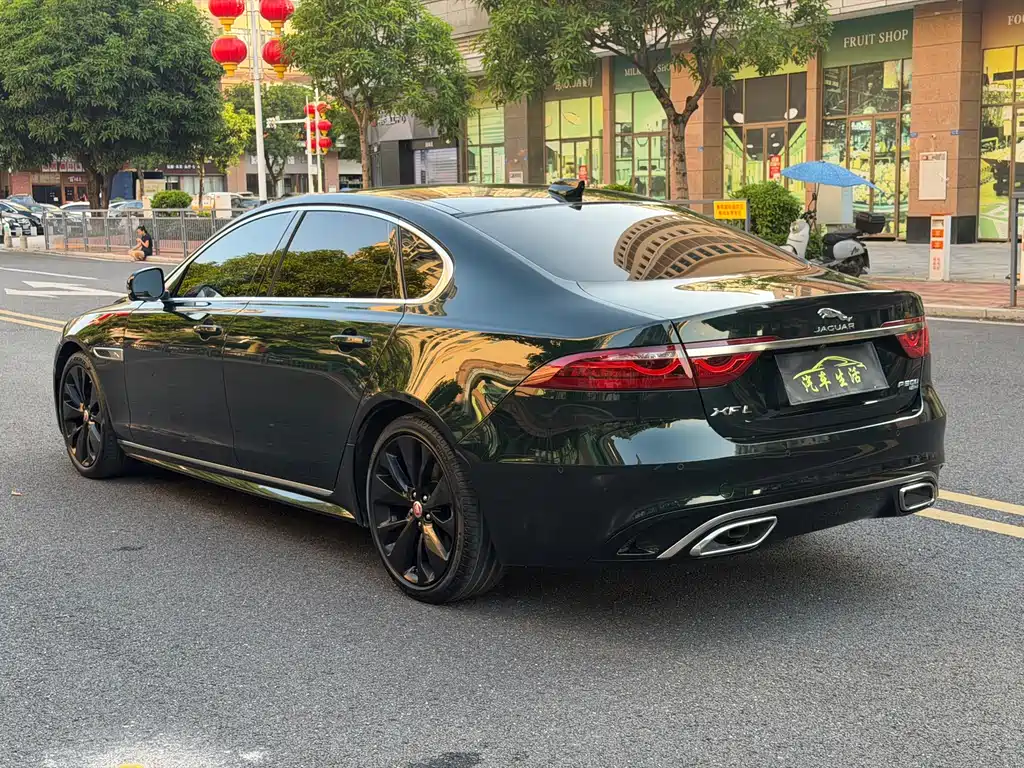 Jaguar XFL — миниатюра 5