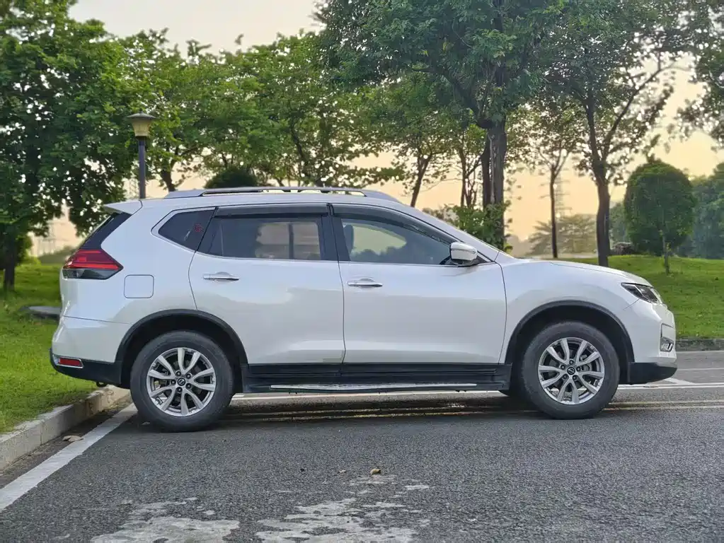 Nissan X-Trail — миниатюра 5