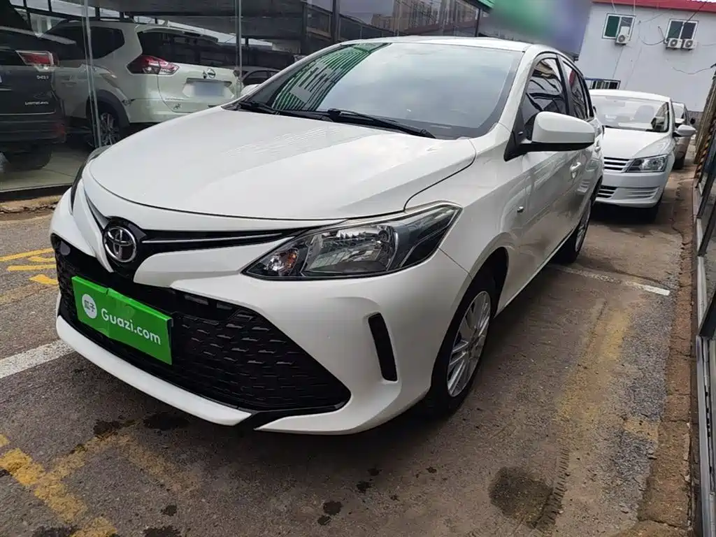 Купить Toyota Vios FS