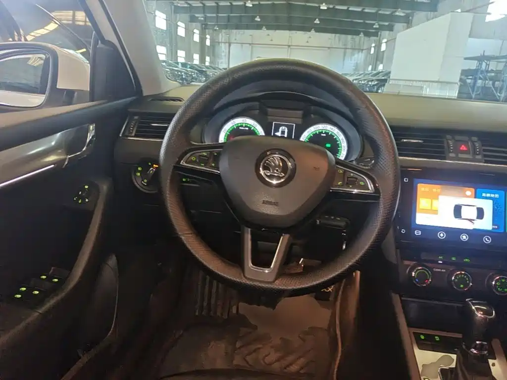 Skoda Octavia — миниатюра 11