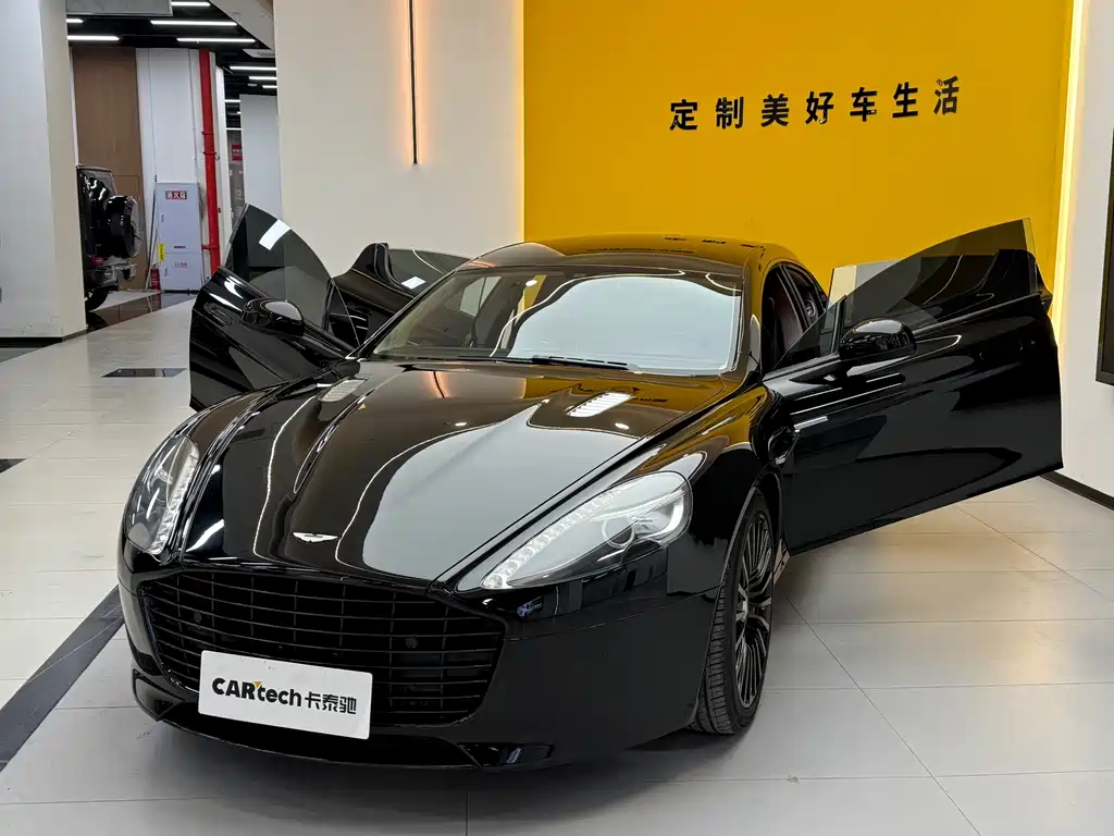 ASTON MARTIN RAPIDE