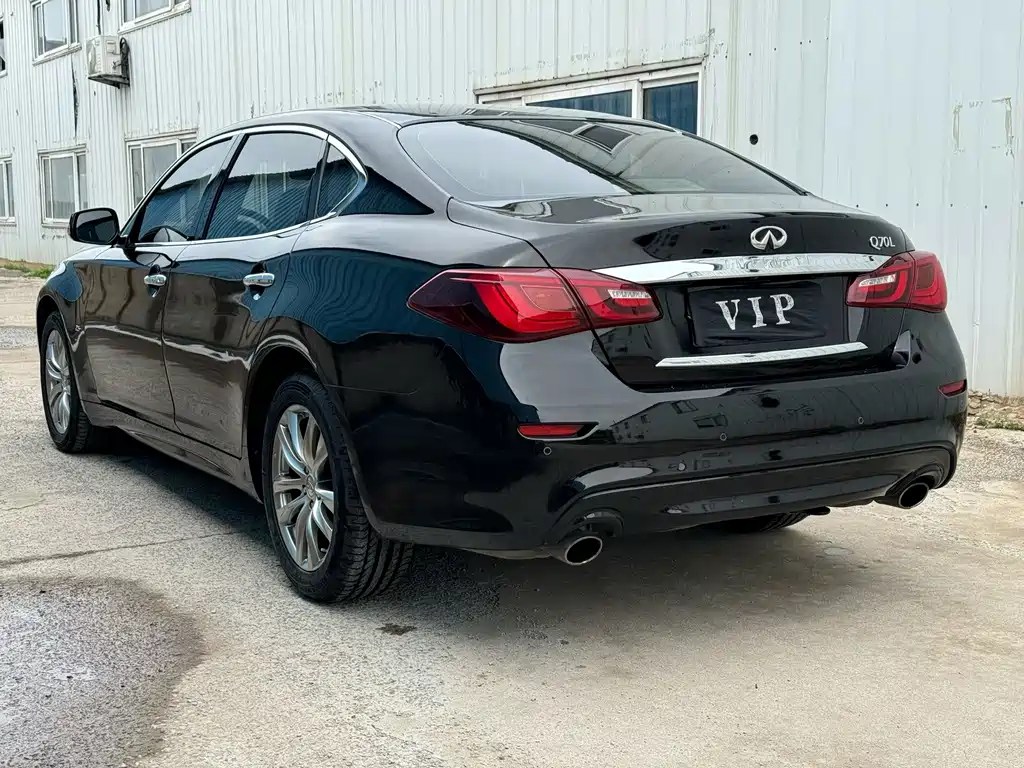 Infiniti Q70 — миниатюра 9