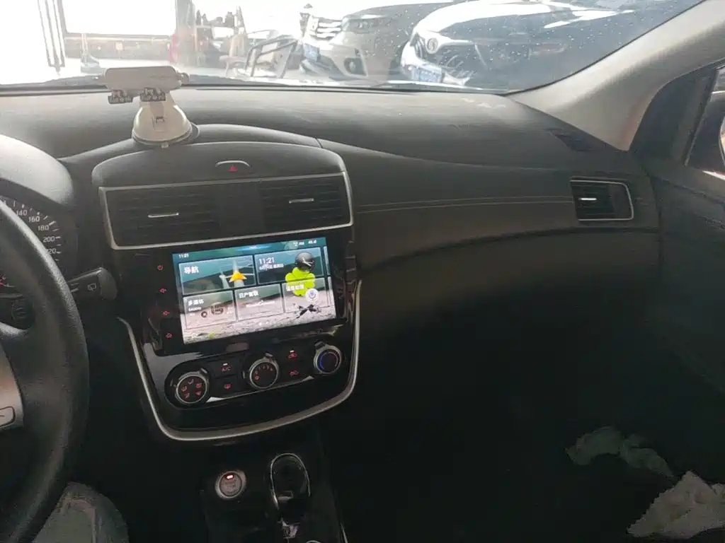 Nissan Tiida — фотографии объявления, Фото 14