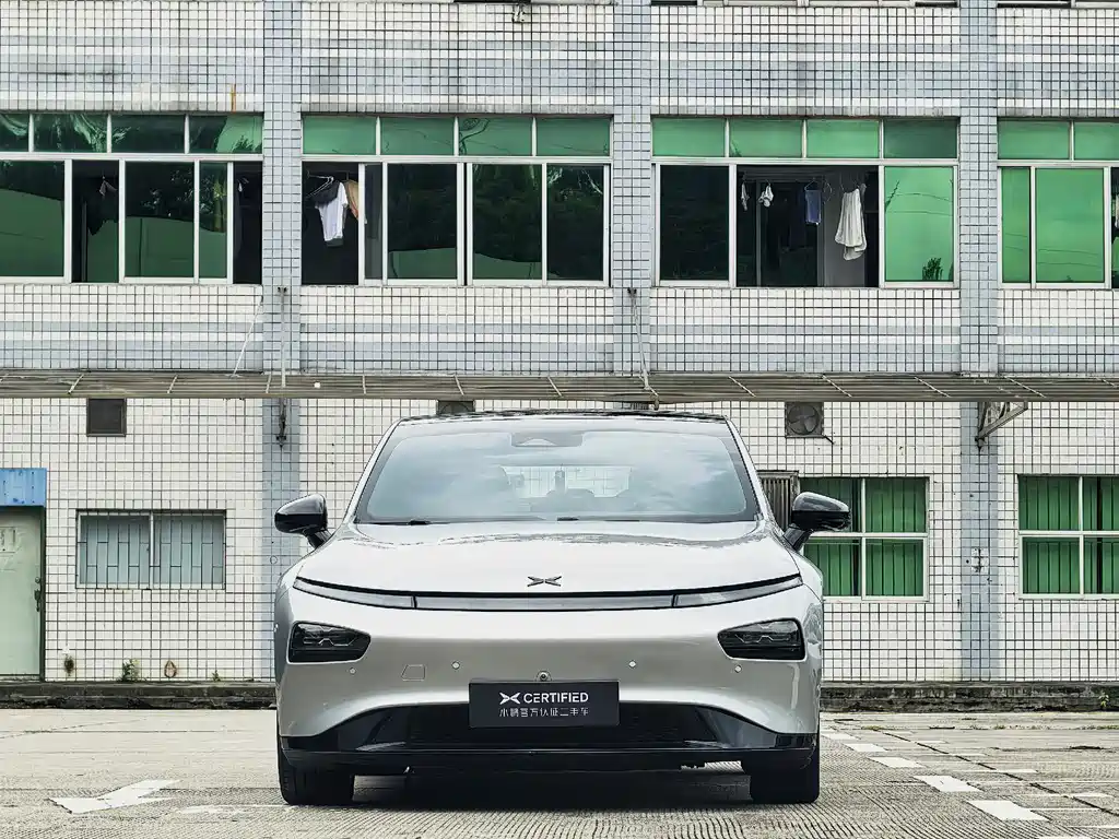 XPeng P7 — миниатюра 2