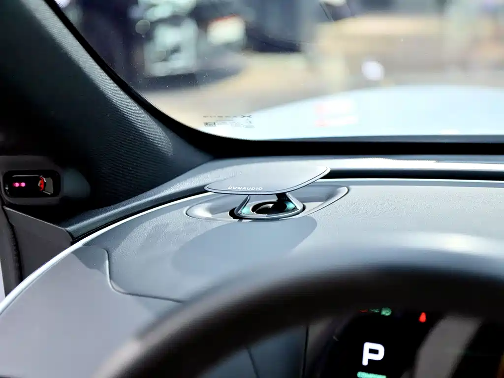 XPeng G9 — миниатюра 10