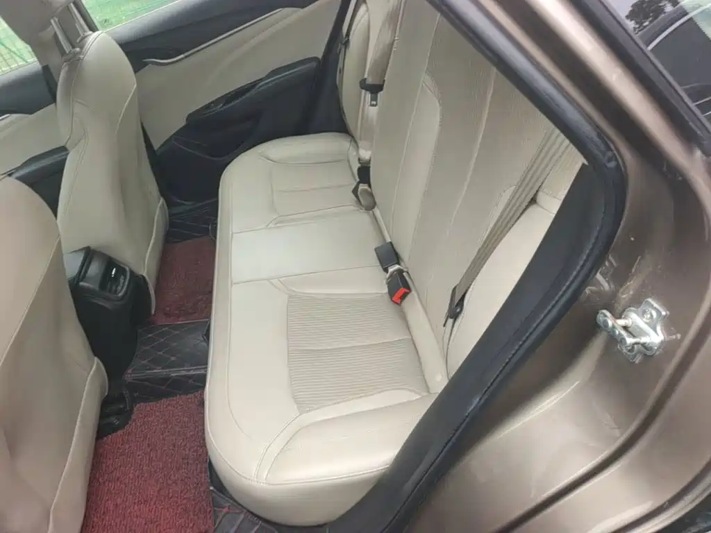 Buick Excelle — миниатюра 17