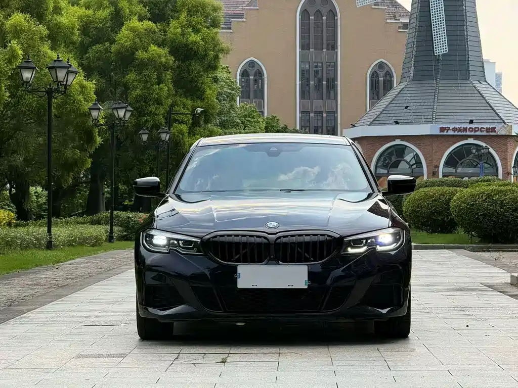 BMW 3 Series — миниатюра 3