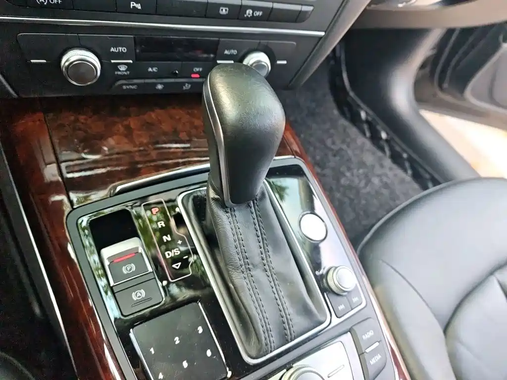 Audi A6L — миниатюра 7