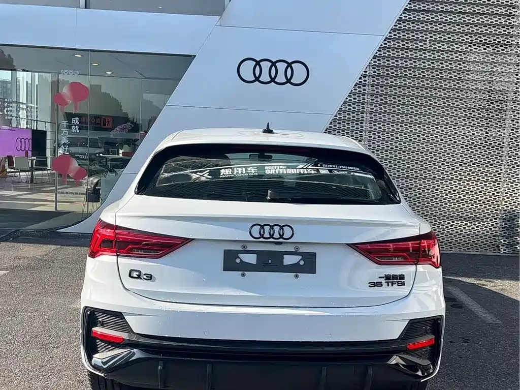 AUDI Q3 SPORTBACK