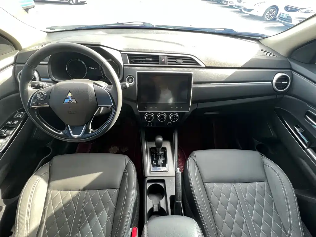 Mitsubishi ASX — миниатюра 6