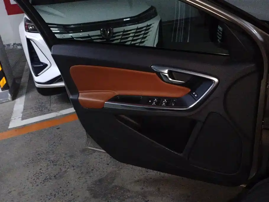 Volvo S60 2016 S60L T4