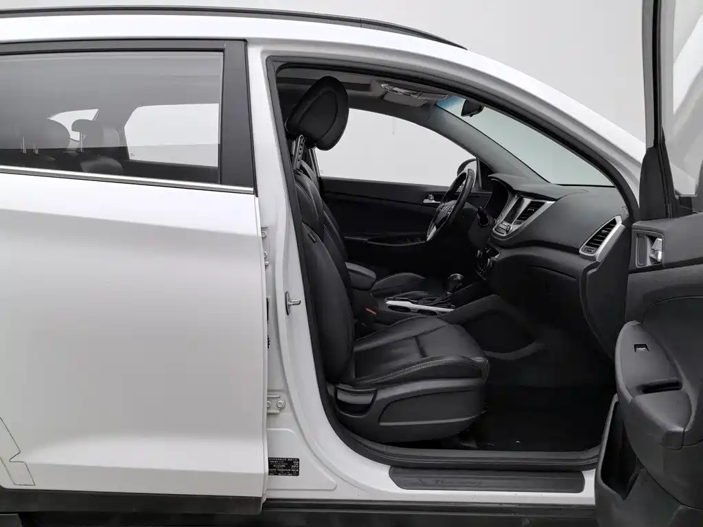 Hyundai Tucson — миниатюра 23