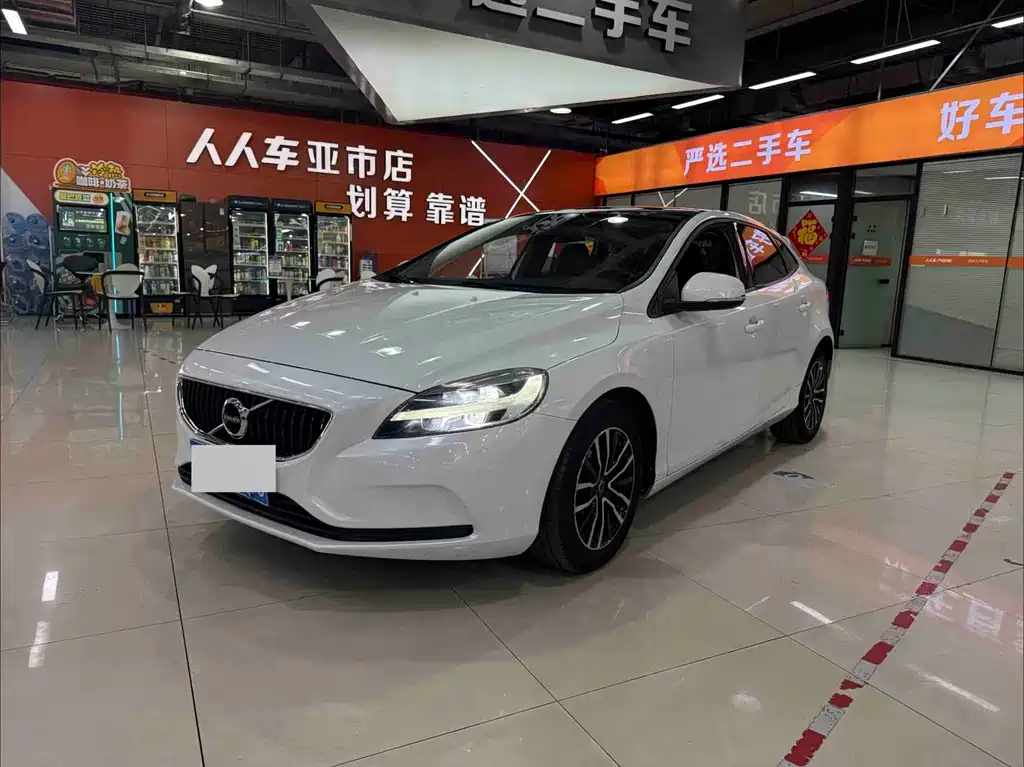 Купить Volvo V40