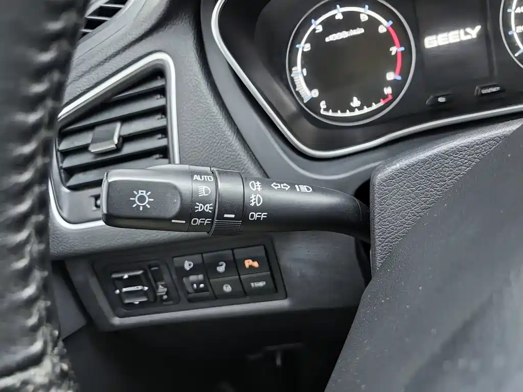 Geely Vision X6 — миниатюра 21