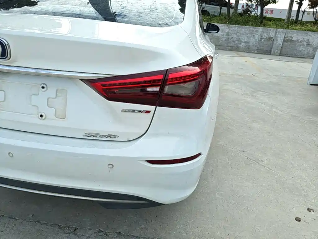 Changan Eado — миниатюра 8