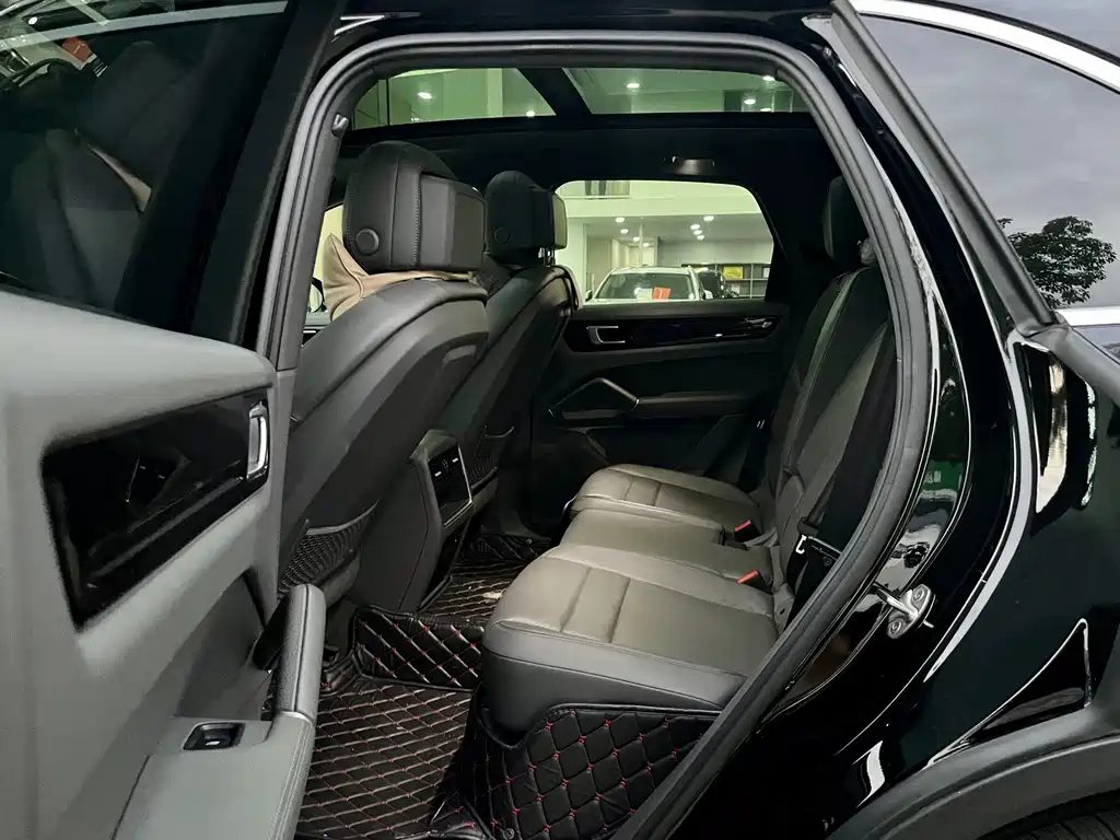 Porsche Cayenne Hybrid — миниатюра 6