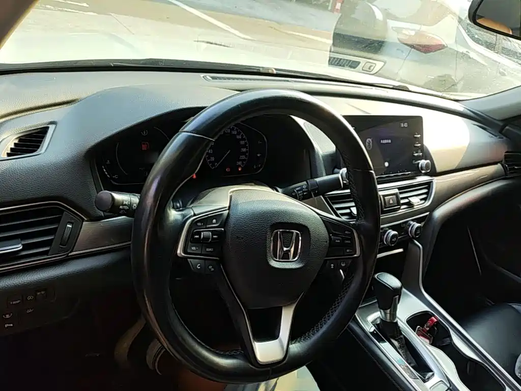 Honda Accord — миниатюра 10