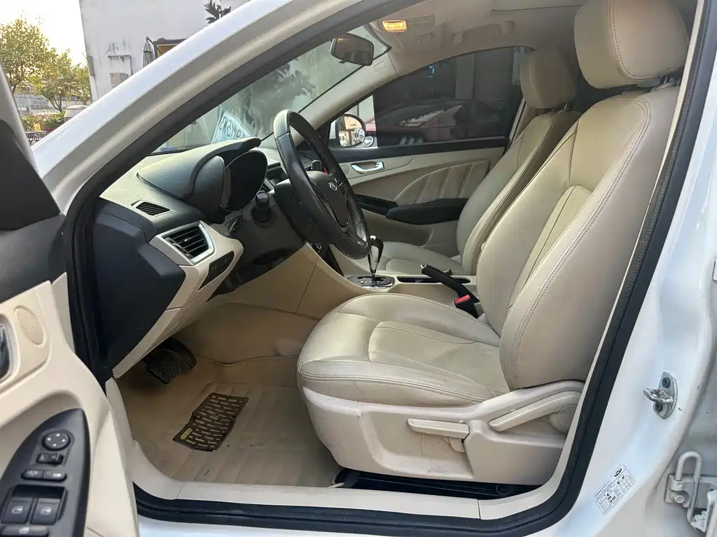 Chery Arrizo 7 — миниатюра 9
