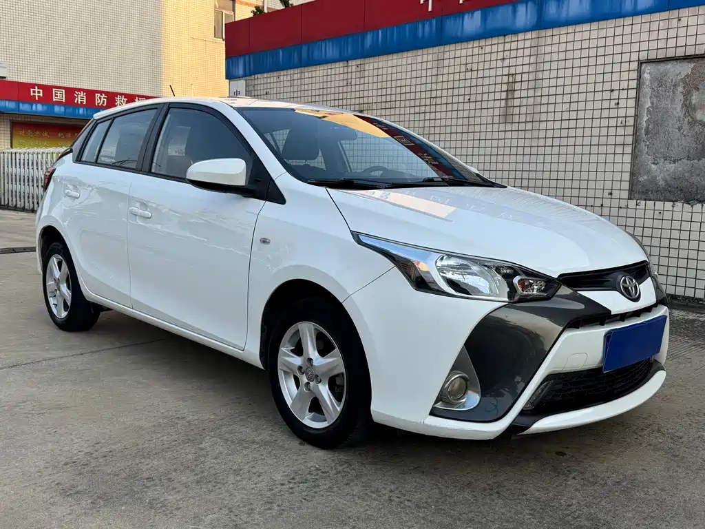 Toyota Yaris L — миниатюра 4