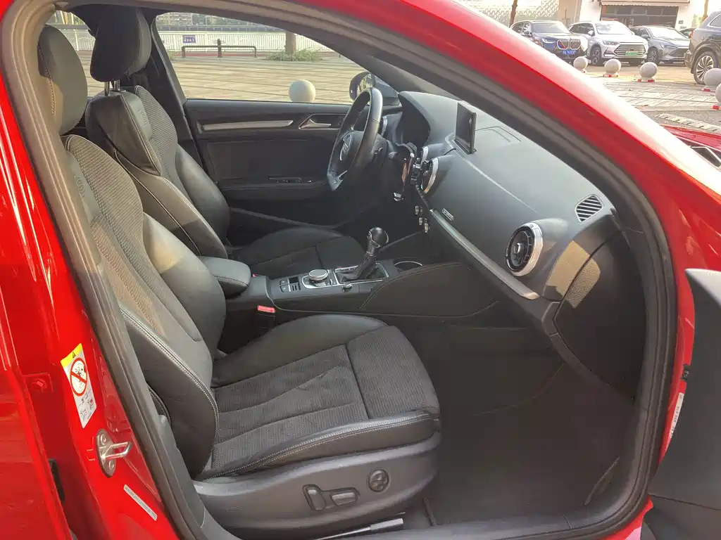 Audi S3 — миниатюра 9