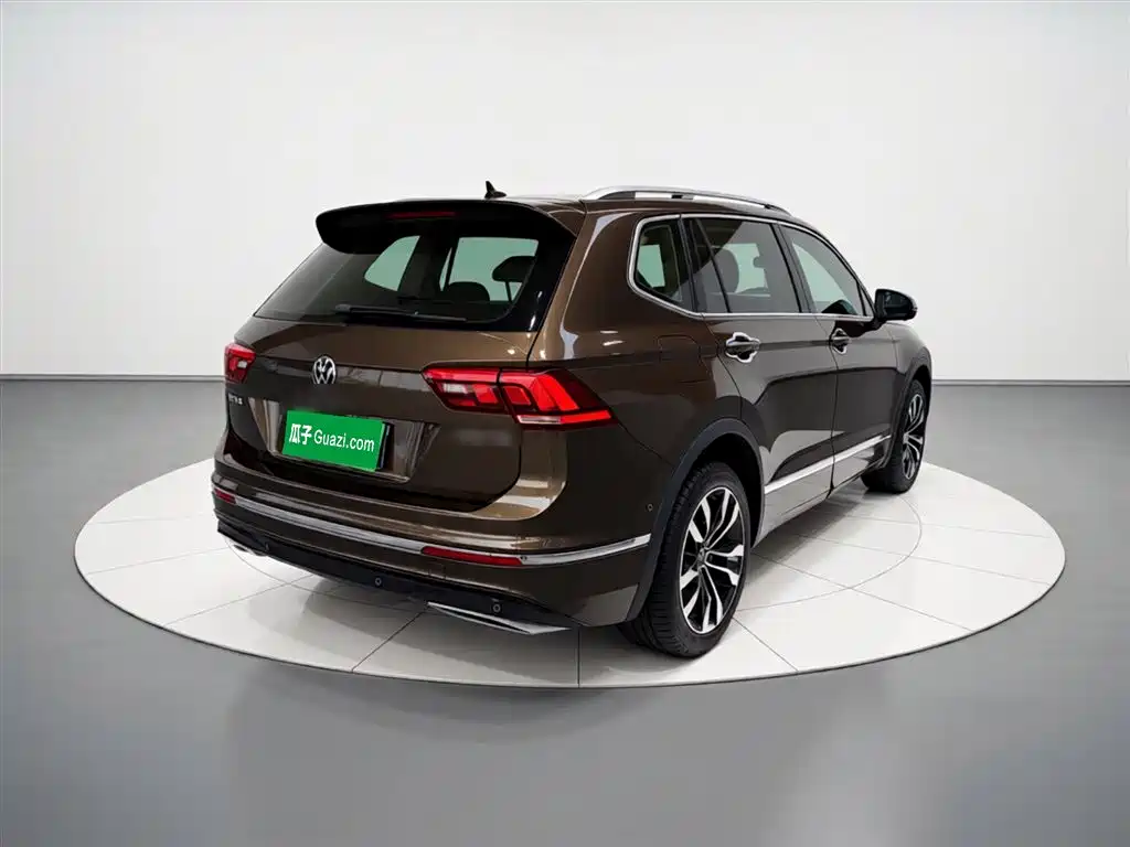 Volkswagen Tiguan L L 2021 330TSI AT R-Line