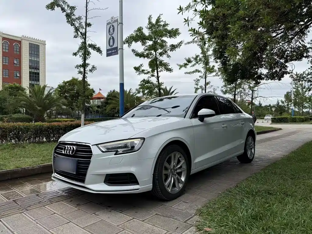 Audi A3 2018 30 Anniversary Year Type Limousine 35 TFSI Progressive Type