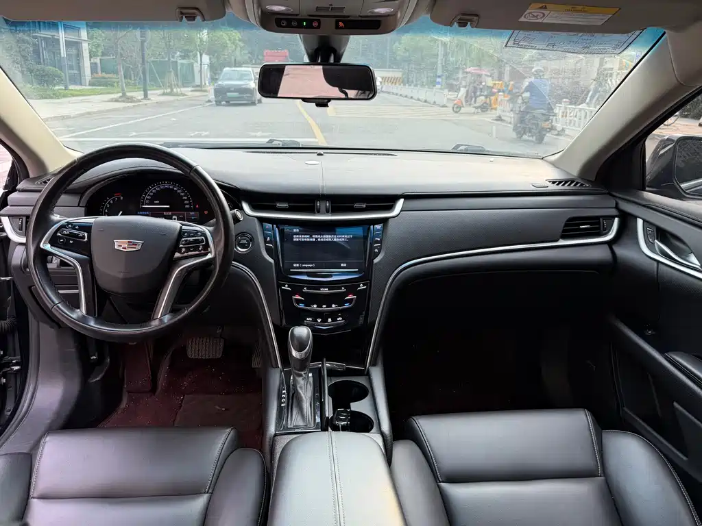Cadillac XTS 2018 28T