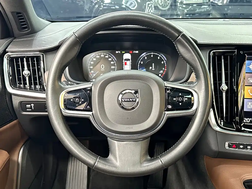 Volvo S90 — миниатюра 16