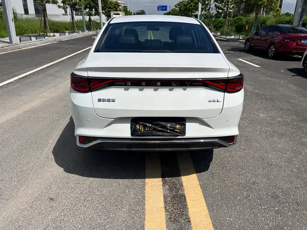 Geely Emgrand L — миниатюра 14