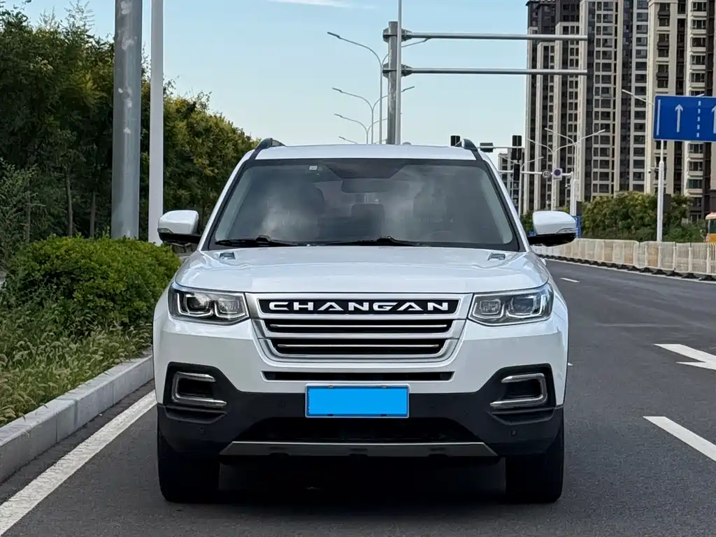 Changan CS95 — миниатюра 2