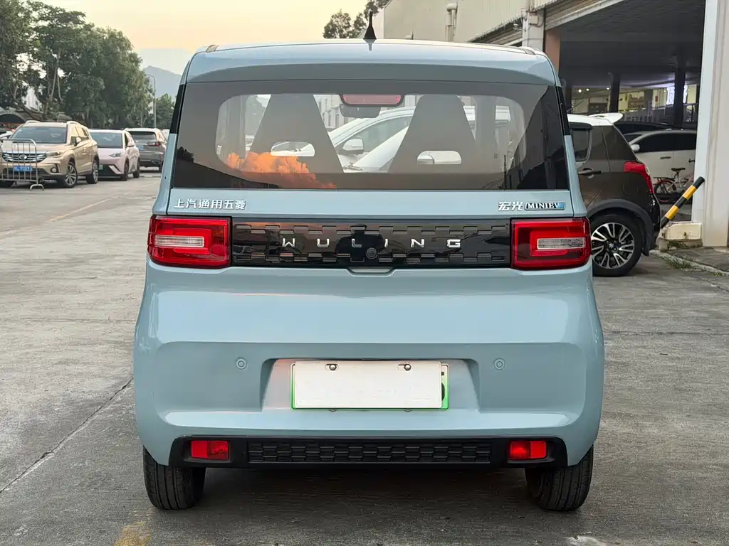 Wuling MINIEV — миниатюра 6