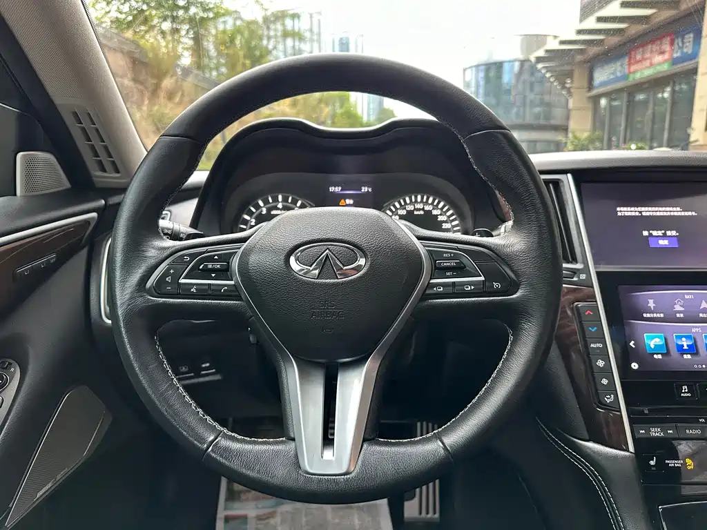 INFINITI Q50L