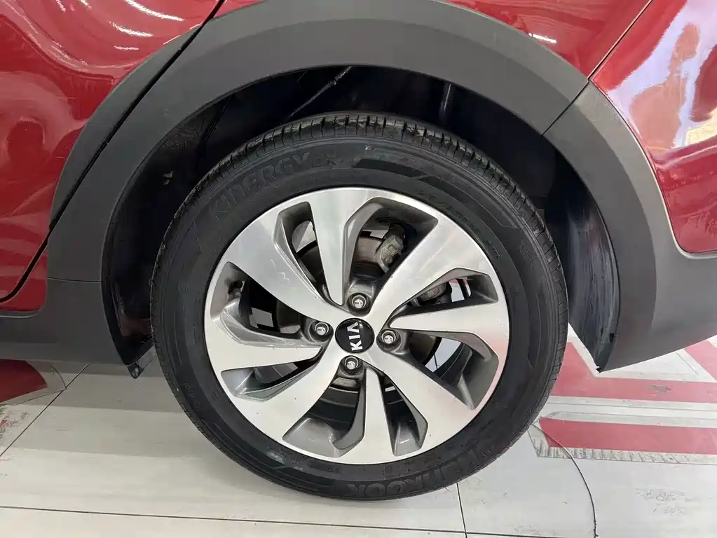 Kia KX Cross — миниатюра 11