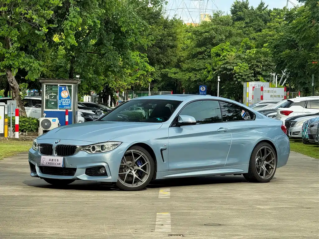 宝马4系 2014款 435i xDrive风尚设计套装