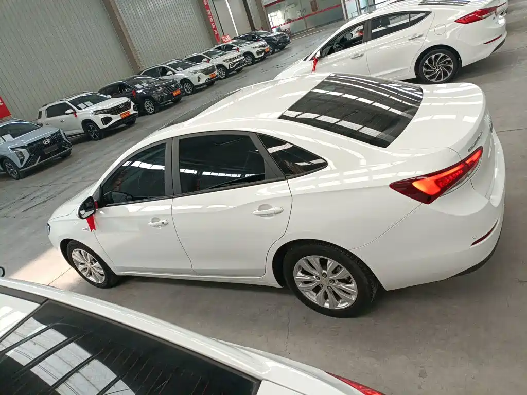 Buick Excelle — миниатюра 5