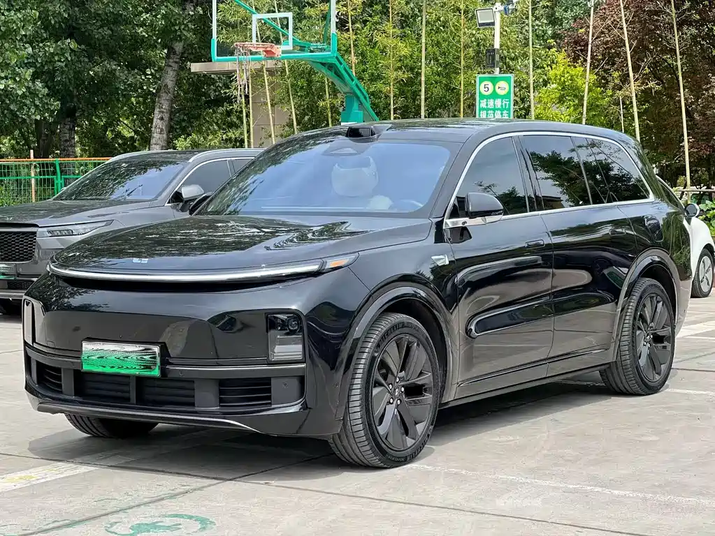 Li Auto Li L9 2025