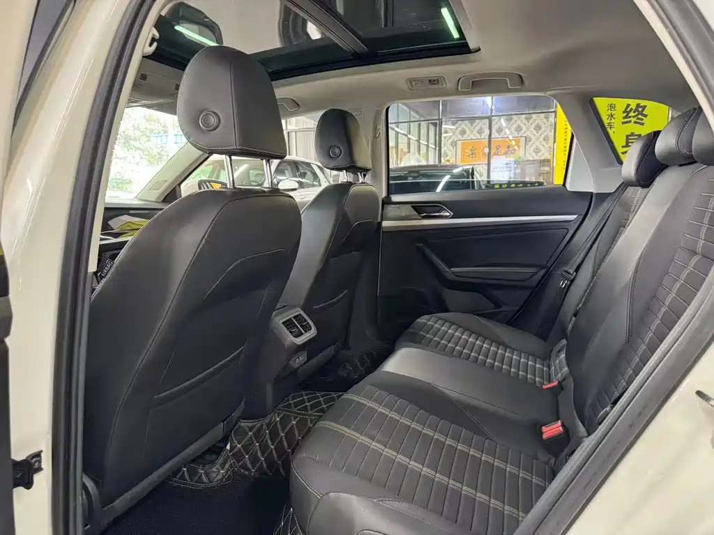 Volkswagen Lavida — миниатюра 8