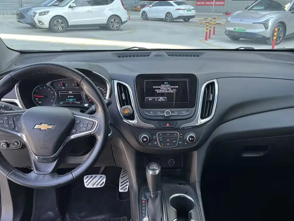Chevrolet Equinox — миниатюра 10