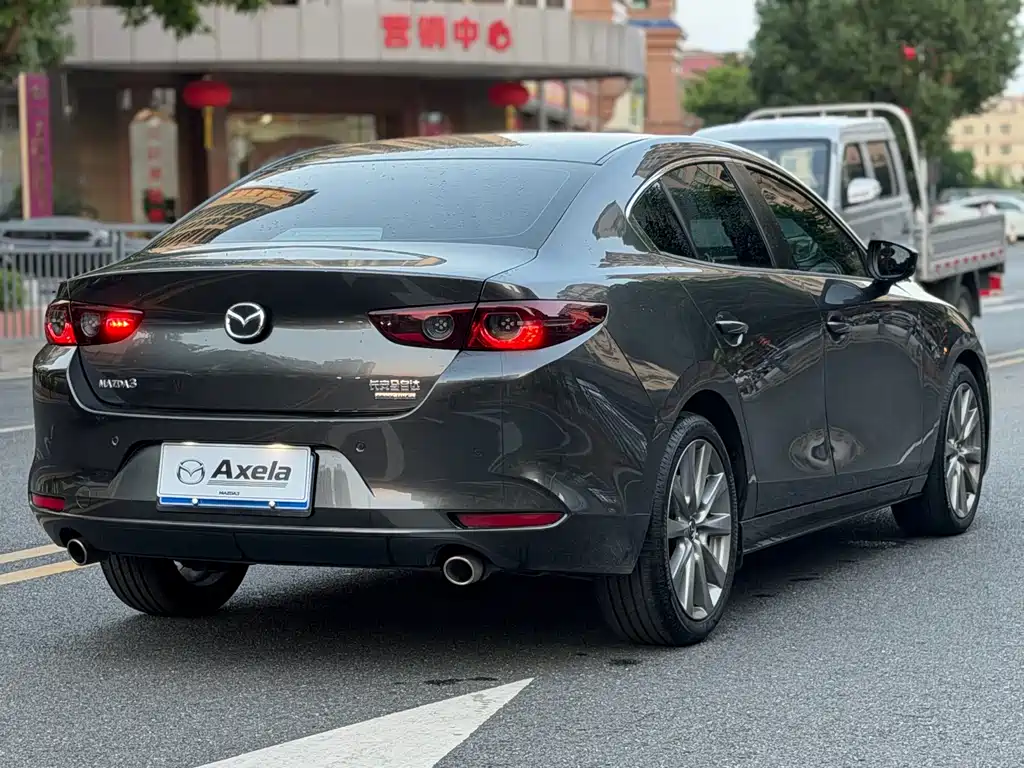 Mazda 3 Axela — миниатюра 11