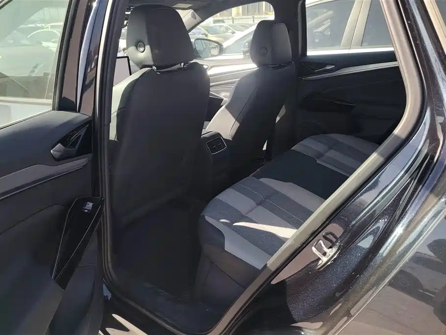 VOLKSWAGEN ID.4 CROZZ