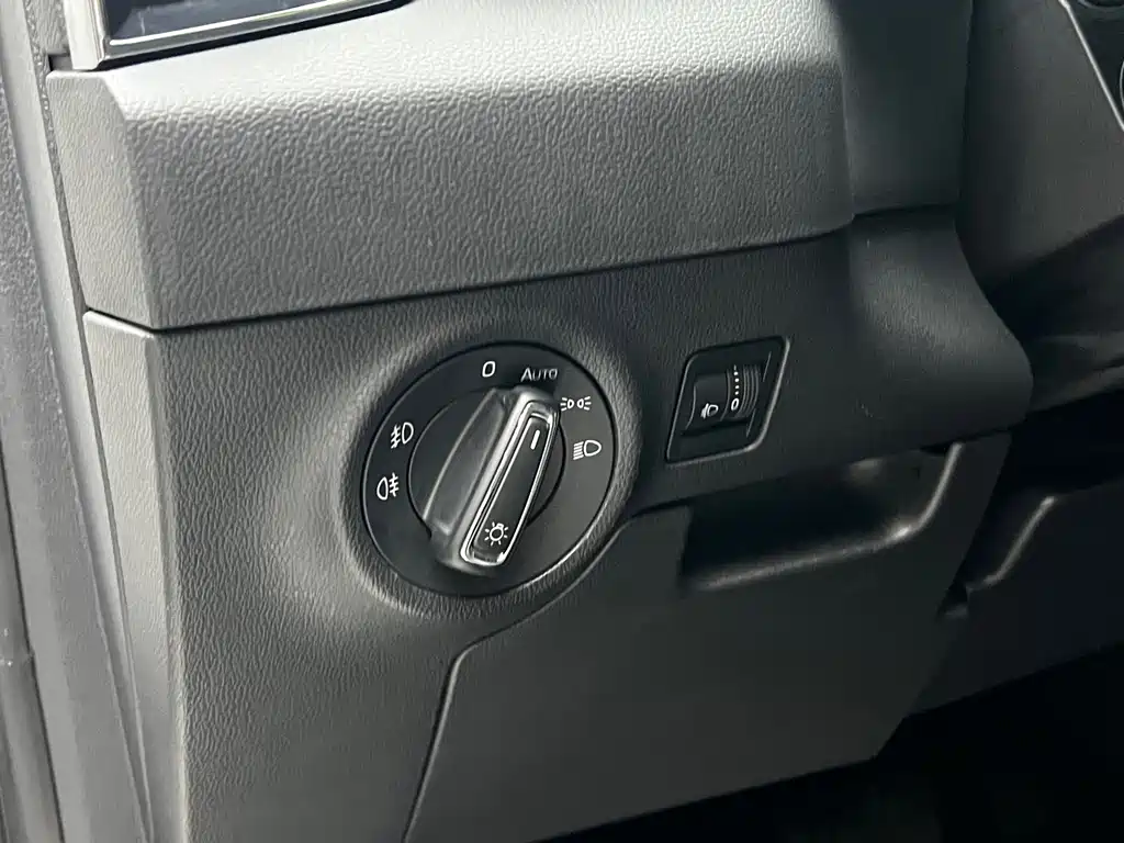 Skoda Karoq — миниатюра 18