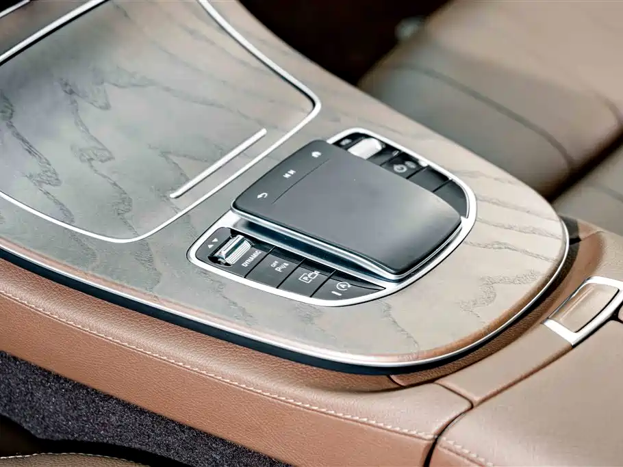 Mercedes-Benz E-Class 2022 — фото 14