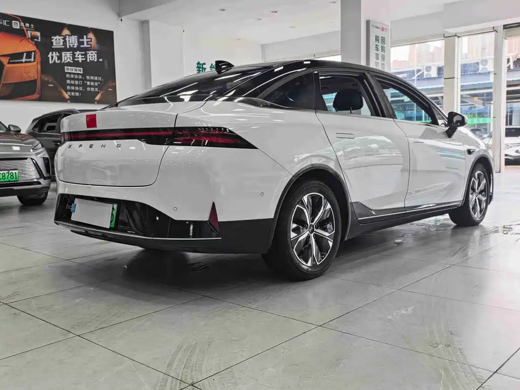 XPeng P5 — миниатюра 7