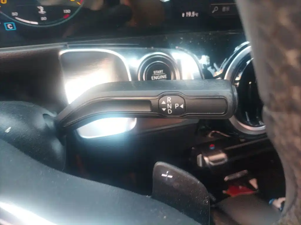 Mercedes-Benz GLB — миниатюра 15