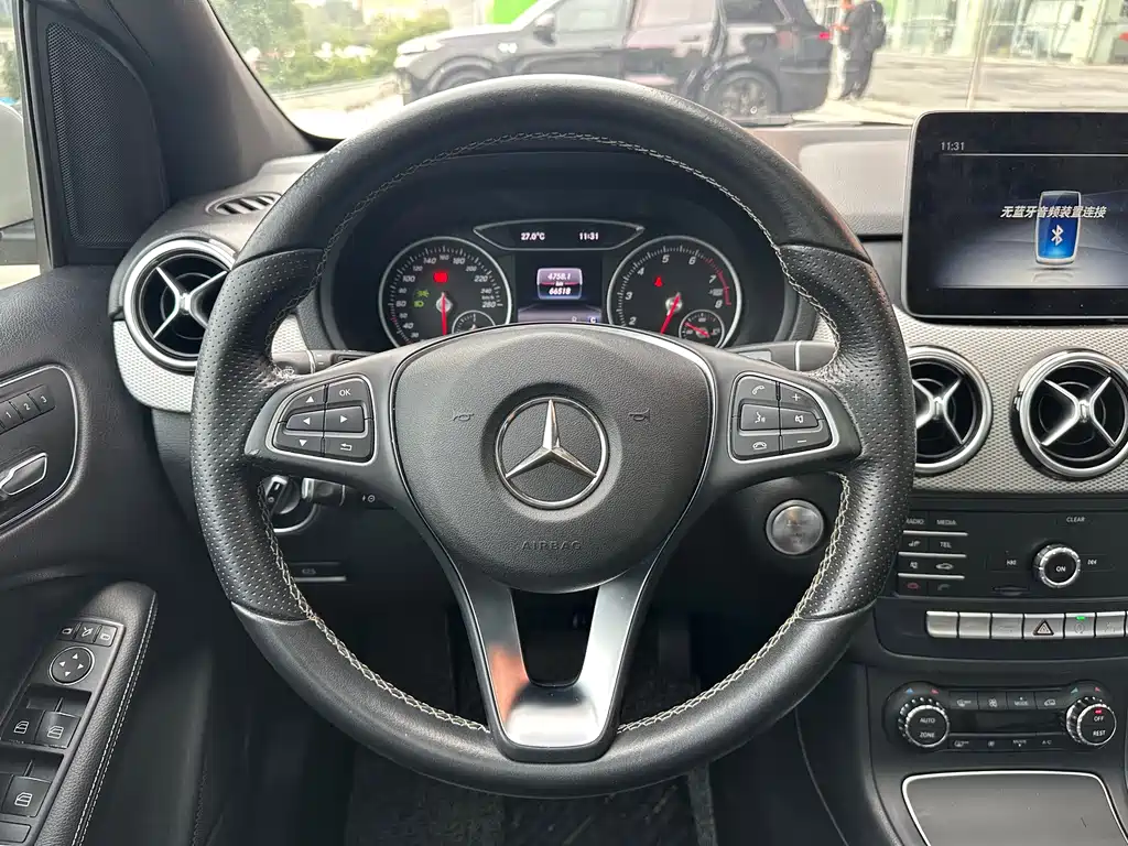 Mercedes-Benz B-Class — миниатюра 9