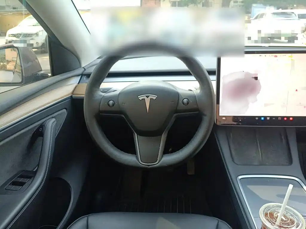 Tesla Model Y 2021 — фото 2