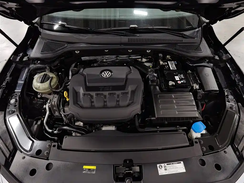 Volkswagen Passat 2020 330TSI Luxury VI